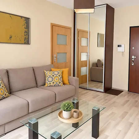 Apartman Lubicz Next To Main Station By Rently